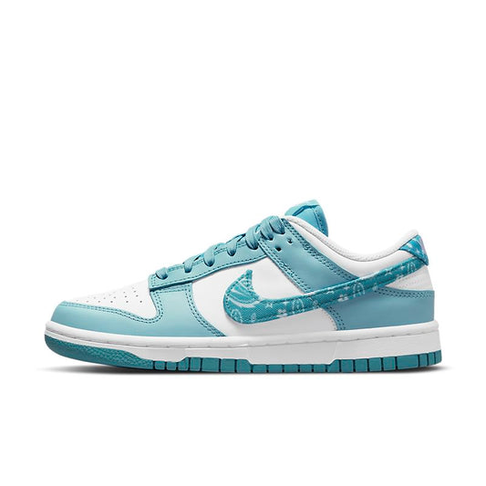 Nike Dunk Low - The Perfect Blend of Heritage and Modern Style