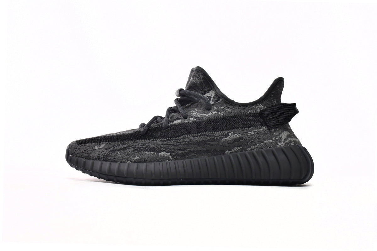 Adidas Yeezy Boost 350 V2 'Carbon' – Sleek and Versatile. Step Into Style Today!